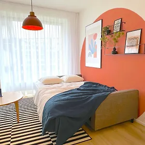 Apartmán Design - Balcony, Free Parking, Yoga, 10 Mins To Center, By Gravity, Praha